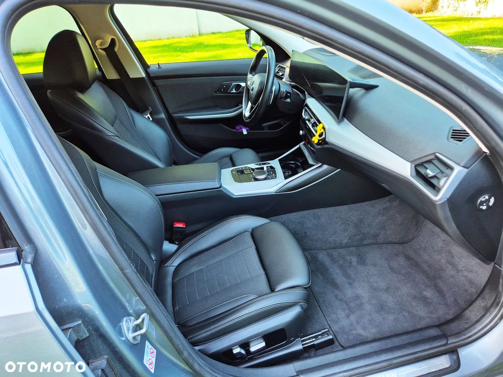 BMW Seria 3 318i Advantage - 20