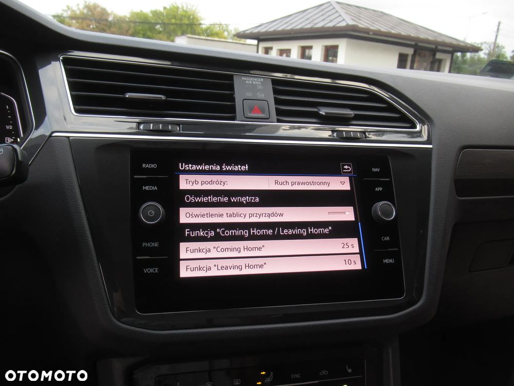 Volkswagen Tiguan 2.0 TSI 4Mot Elegance DSG - 25
