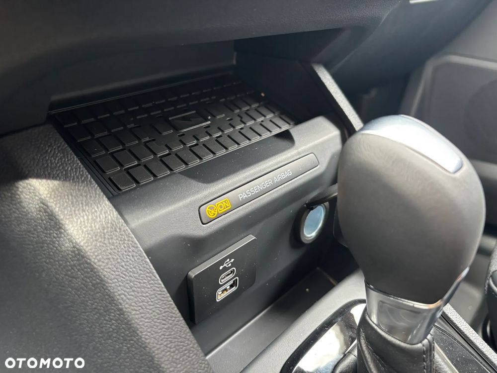 Ford Transit Courier - 20