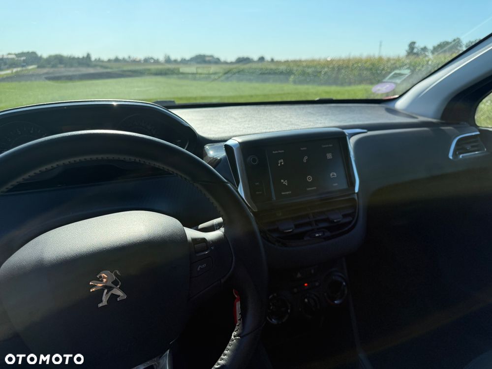 Peugeot 208 1.2 PureTech GPF Signature S&S - 7