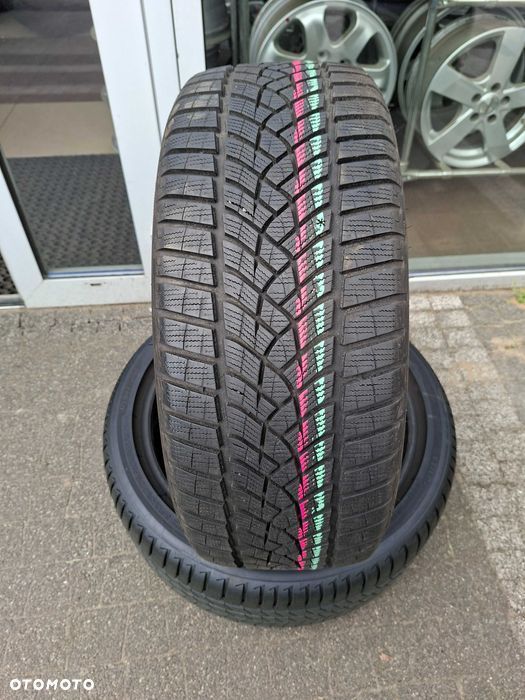 235/45R19 99V Goodyear Ultragrip performance + opona pojedyncza zimowa - 1