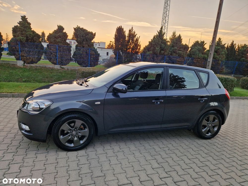 Kia Ceed - 18