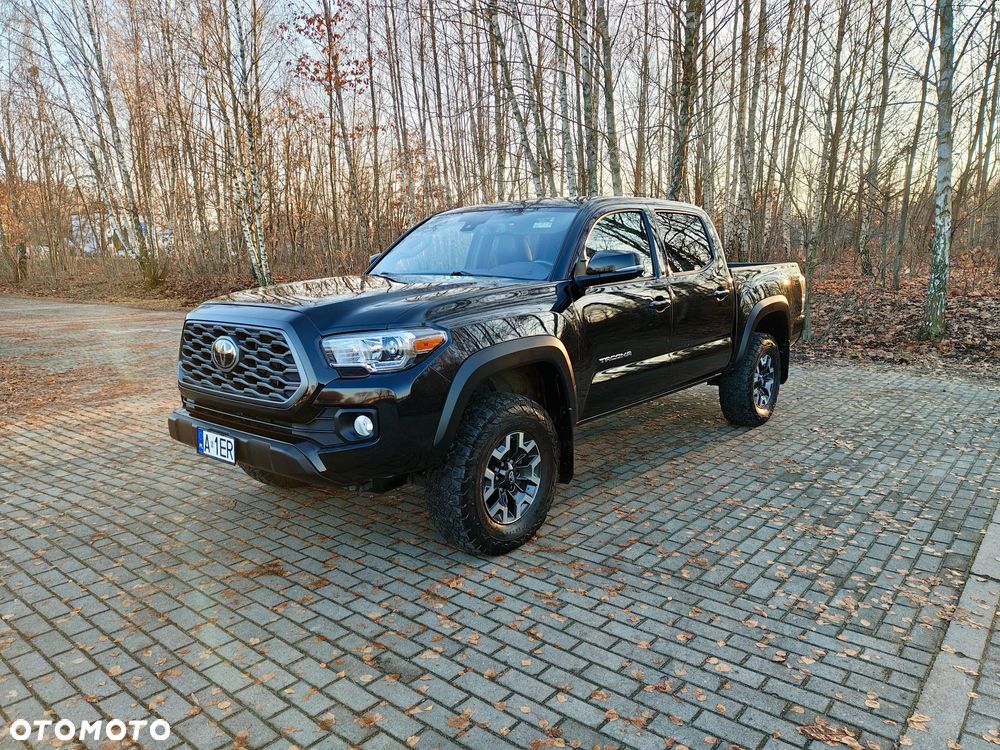 Toyota Tacoma - 4