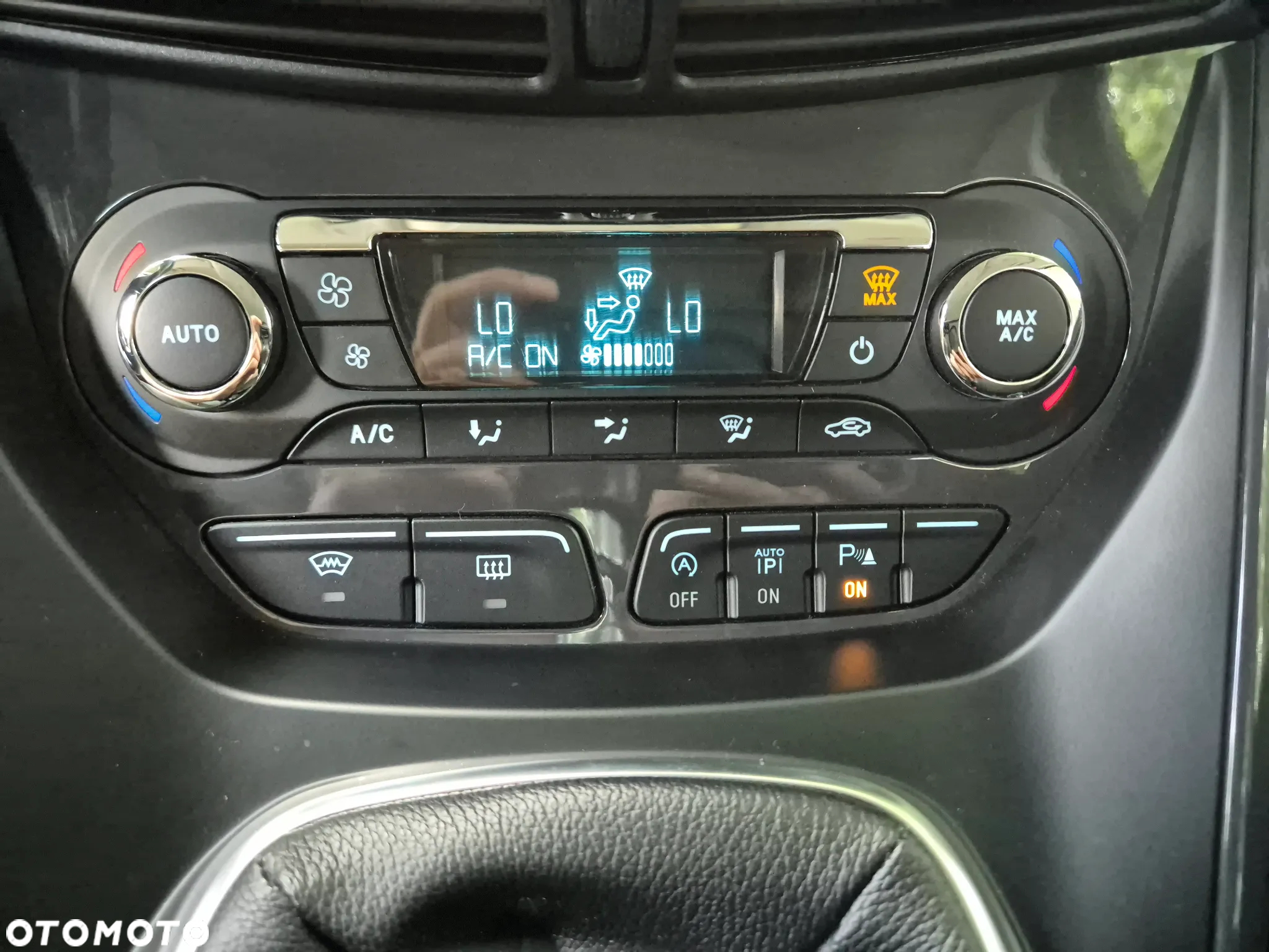 Ford Kuga 2.0 TDCi 2x4 ST-Line - 31