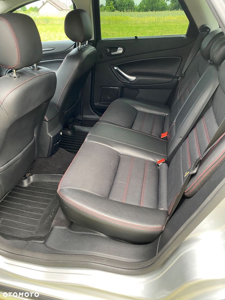 Ford Mondeo 2.5 Titanium S - 17