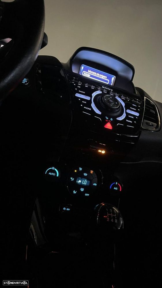 Ford Fiesta 1.5 TDCi Titanium - 41