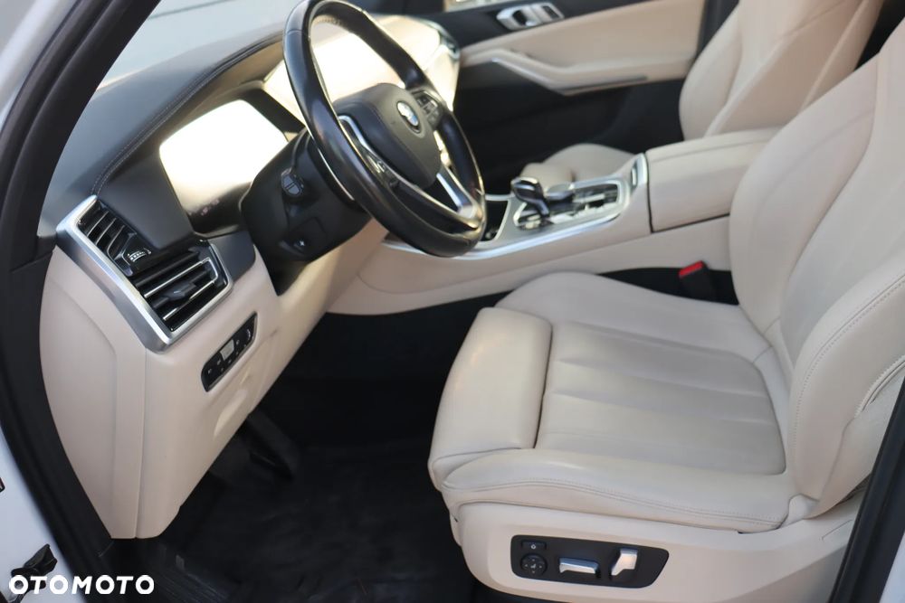 BMW X5 xDrive40i - 13