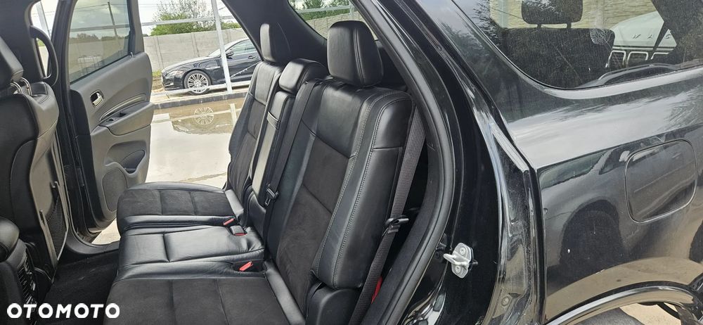Dodge Durango III LIFT 2021- Fotel Fotele kanapa 2 rząd 3 rząd Tapicerka Boczki drzwi podłoga środek kolor czarny SKÓRA WELUR ZAMSZ 7 OSÓB grzane fotele - 19
