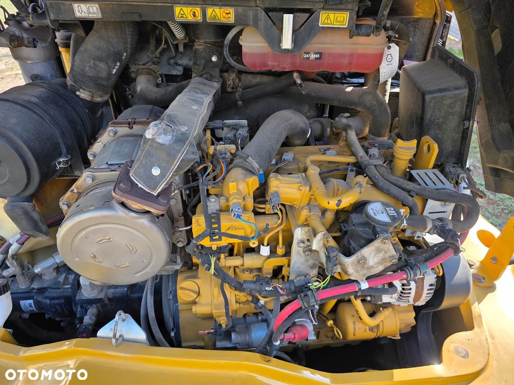 Caterpillar CAT 906 - 12