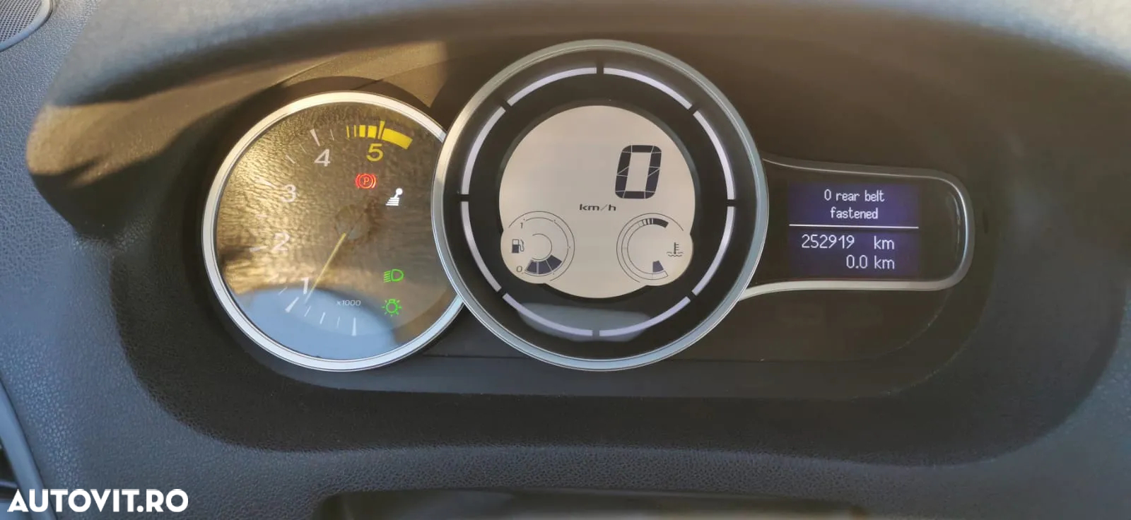 Renault Megane 1.5 dCi Dynamique - 8