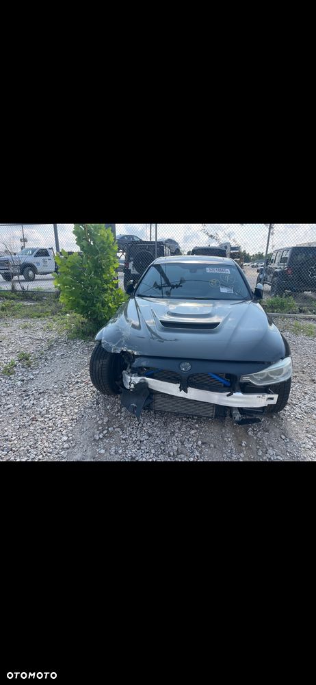 BMW Seria 3 335i - 36