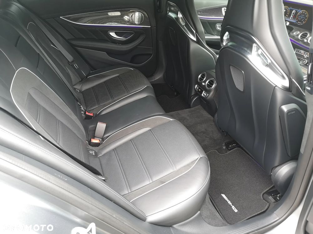 Mercedes-Benz Klasa E AMG 63 S 4-Matic+ - 30