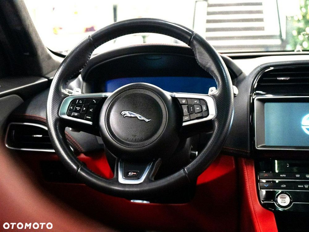 Jaguar F-Pace 5.0 V8 P550 AWD SVR Edition 1988 - 18