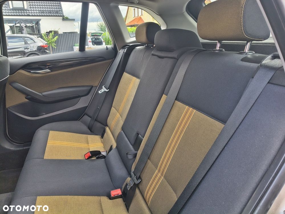 BMW X1 xDrive18d - 35
