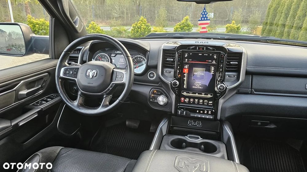 Dodge RAM 1500 5.7 4x4 - 8