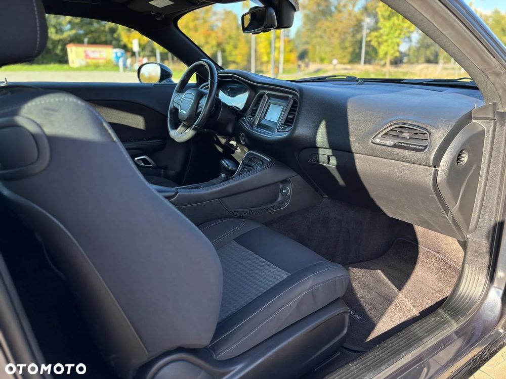 Dodge Challenger 3.6 SXT - 29