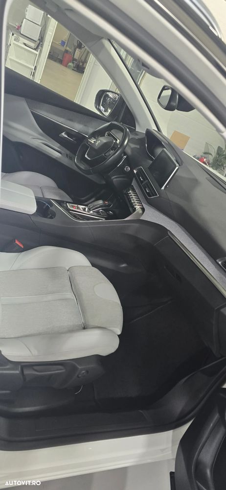 Peugeot 3008 1.2 PureTech 130 EAT8 Allure Pack - 21