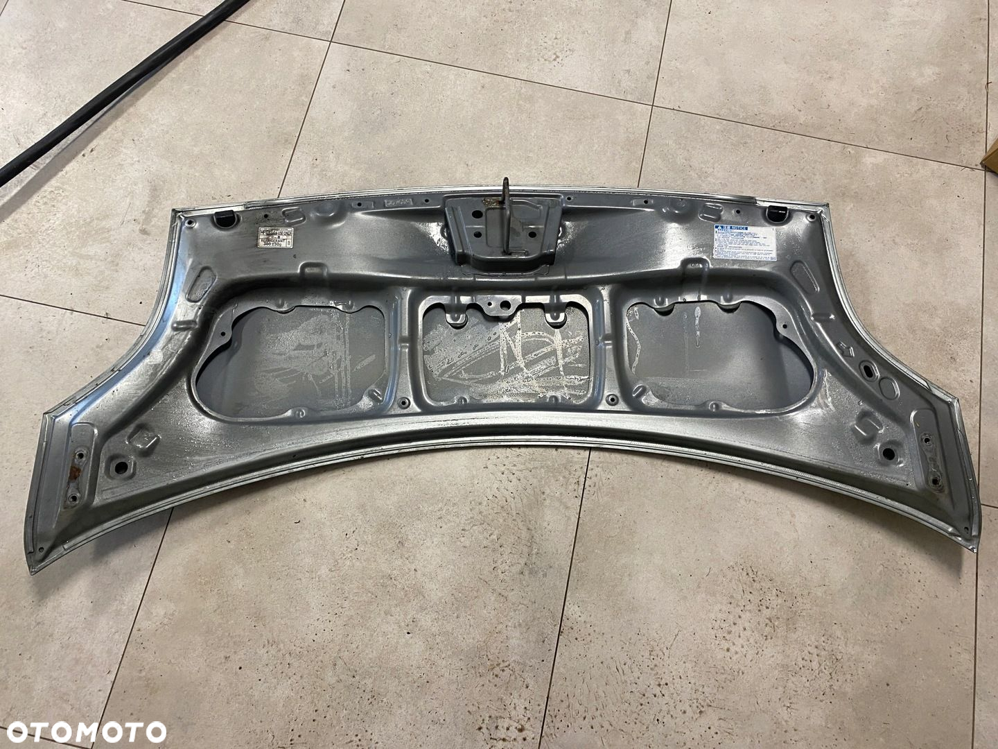 TOYOTA YARIS II MASKA POKRYWA SILNIKA 1F8 - 7