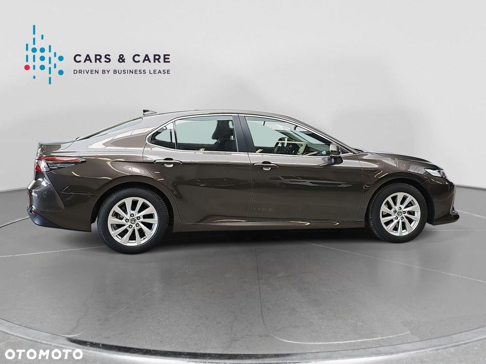 Toyota Camry 2.5 Hybrid Comfort CVT - 22