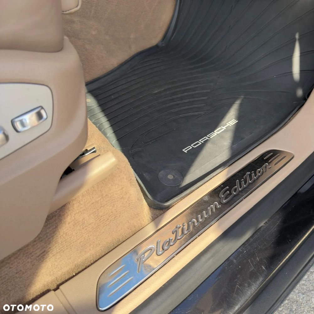 Porsche Cayenne Diesel Platinum Edition - 33