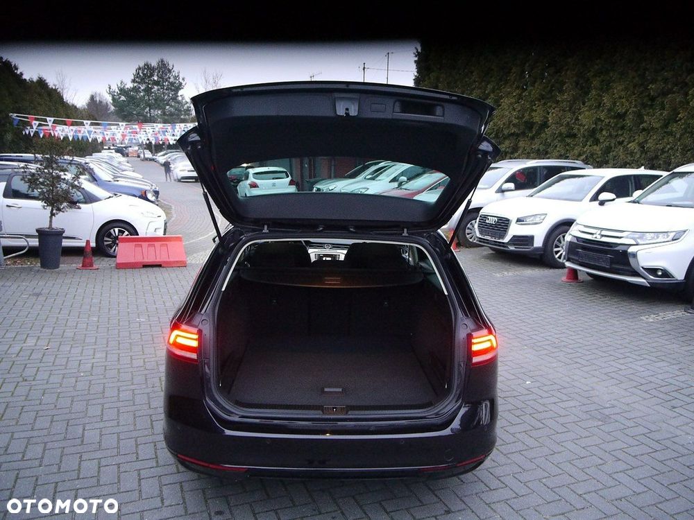 Volkswagen Passat Variant - 14