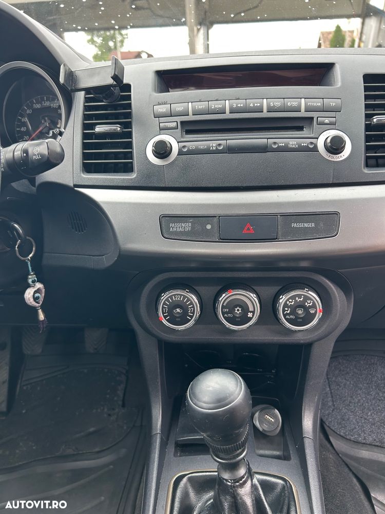 Mitsubishi Lancer - 18
