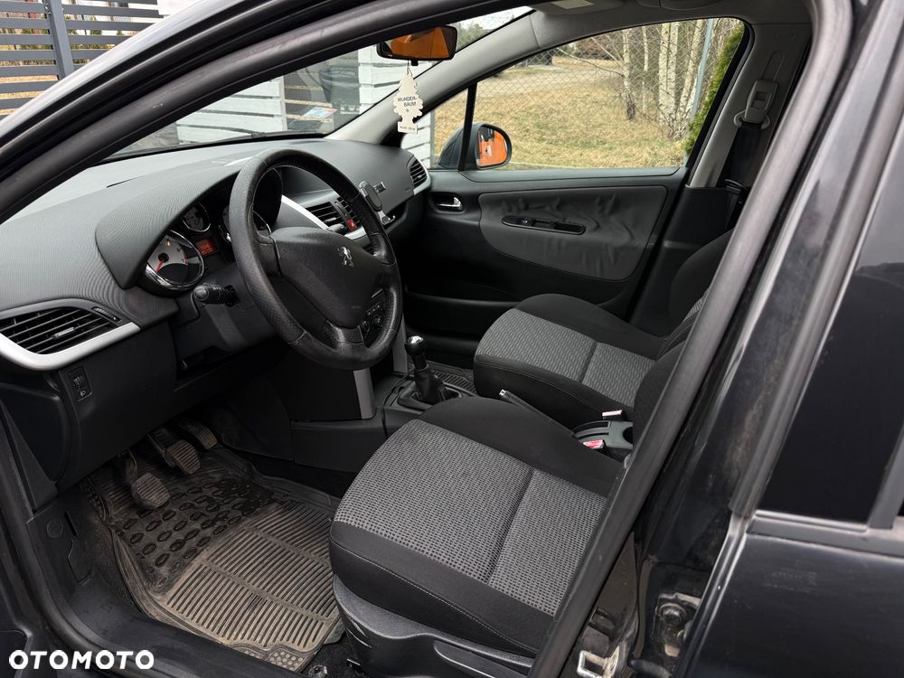 Peugeot 207 1.4 Trendy - 13