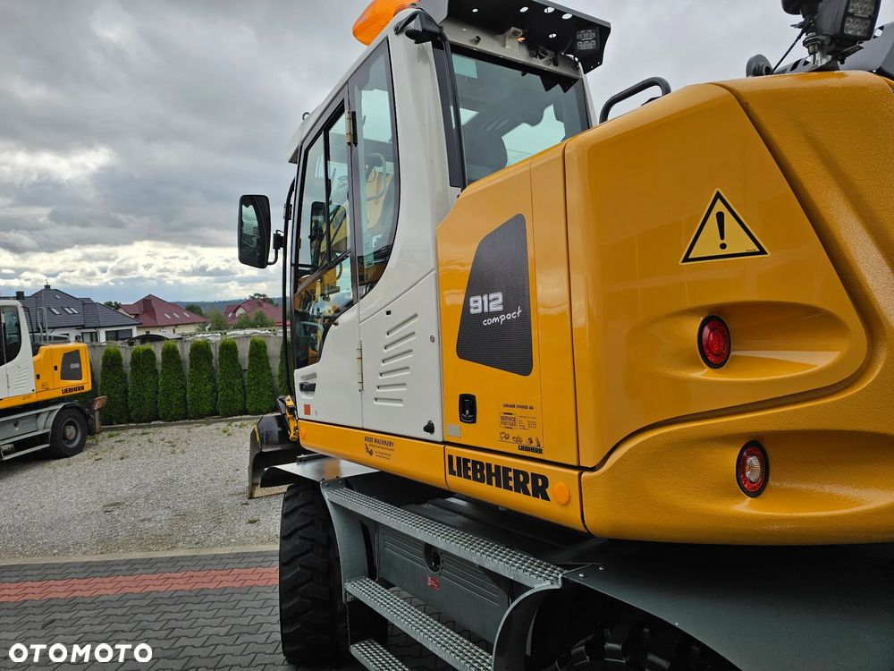 Liebherr A 912 Compact - 16