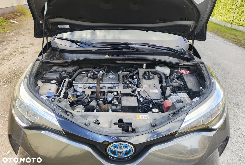 Toyota C-HR Hybrid Club - 27