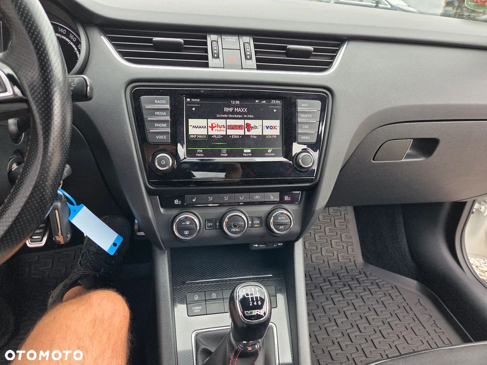Skoda Octavia 2.0 TDI (Green tec) RS - 18