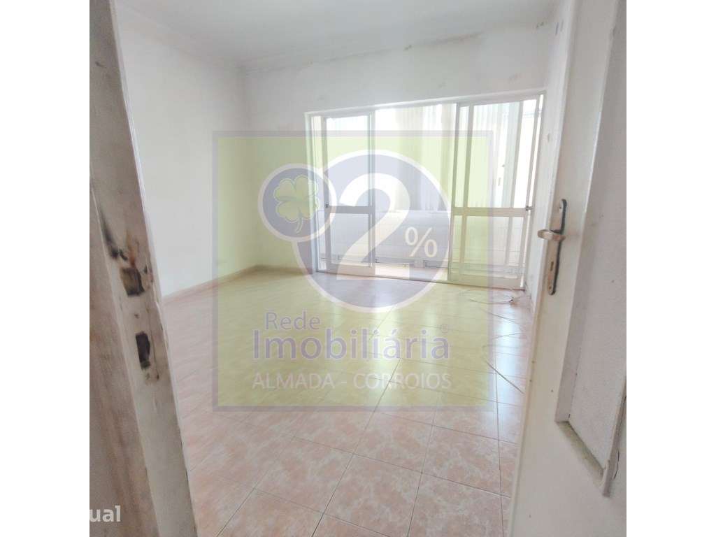 T2, Almada - Grande imagem: 5/13