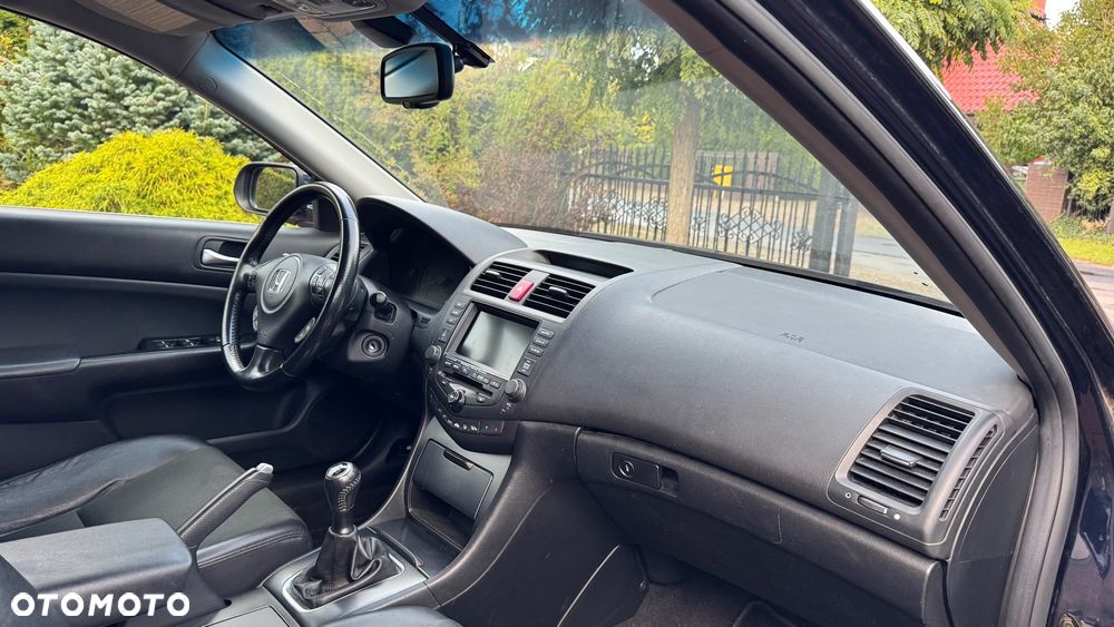Honda Accord 2.2d Executive Nav - 14