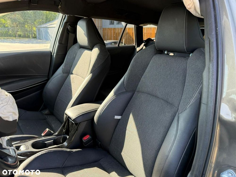 Toyota Corolla 1.8 Hybrid Executive - 17