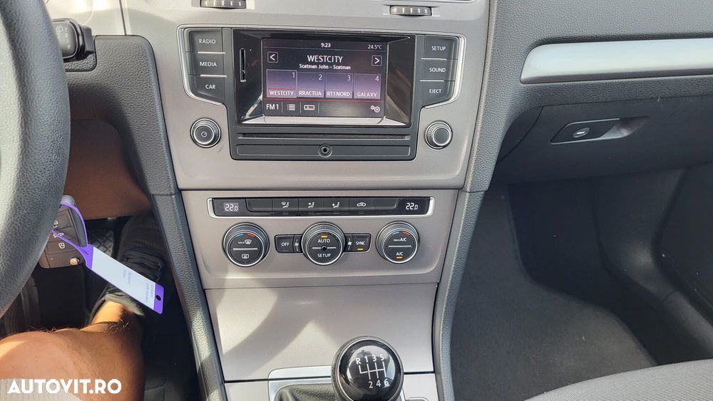 Volkswagen Golf - 9