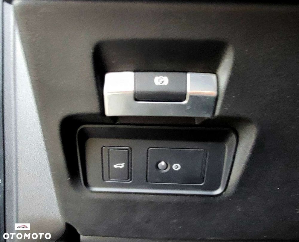 Land Rover Discovery Sport - 12