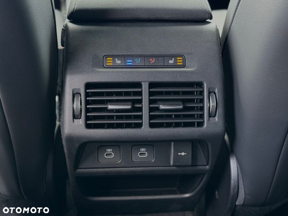 Land Rover Discovery Sport - 34