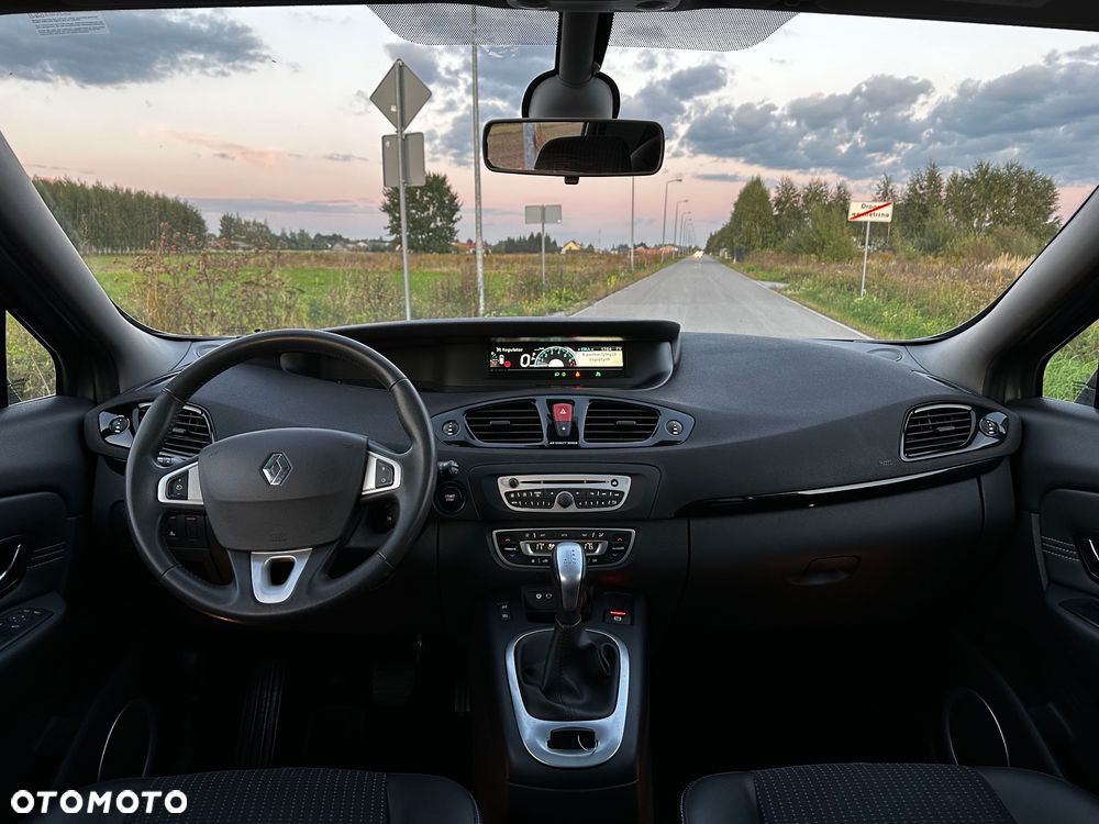 Renault Grand Scenic 2.0 16V 140 CVT Luxe - 17