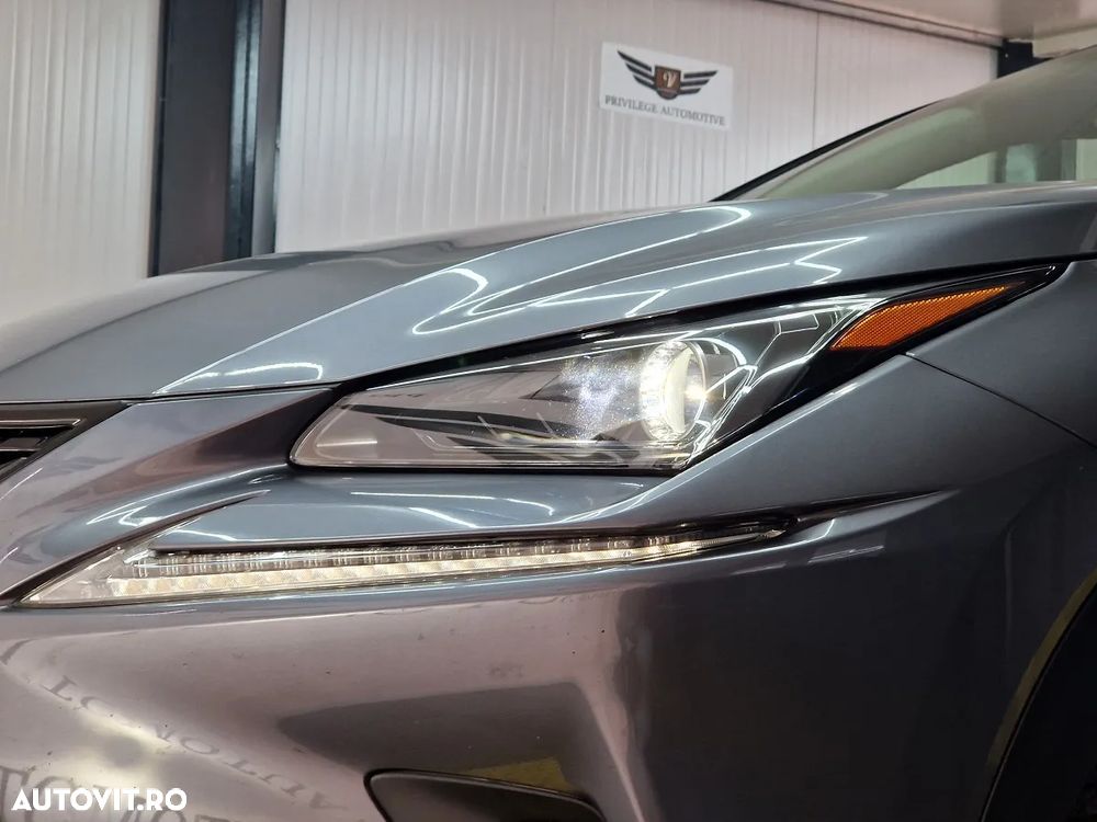 Lexus Seria NX 300h AWD Business - 36