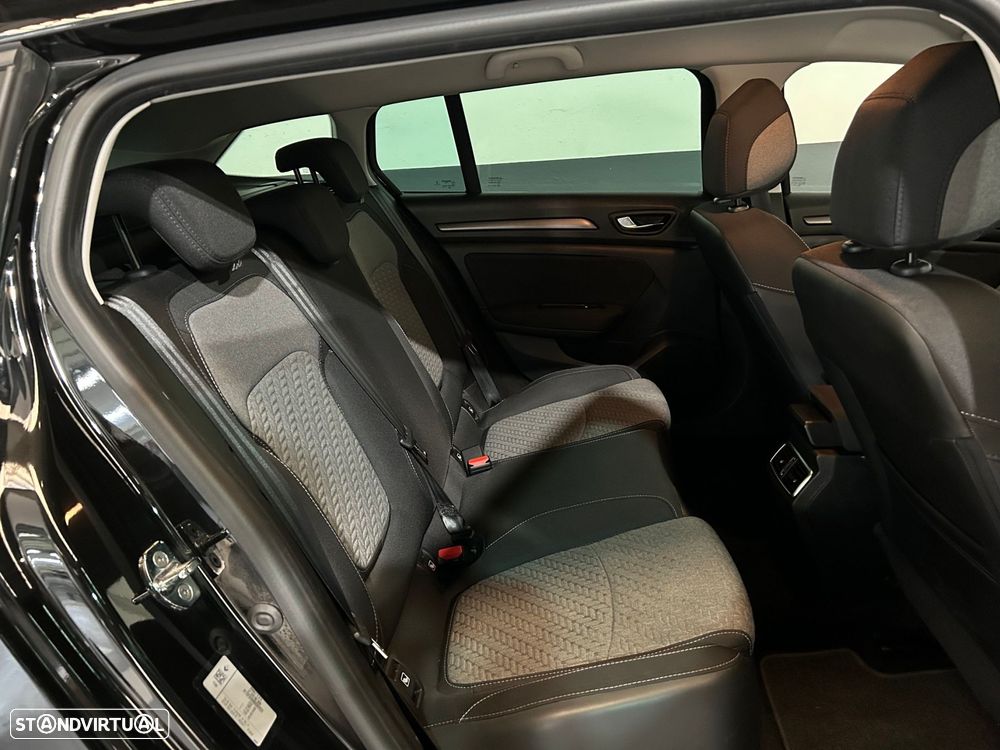 Renault Mégane Sport Tourer 1.6 E-Tech Plug-In Limited - 17