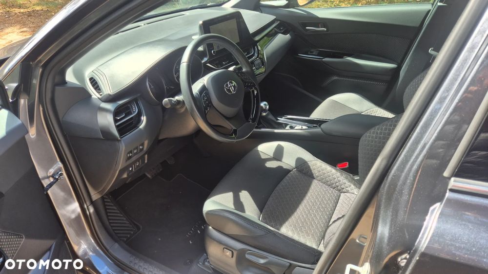Toyota C-HR - 11