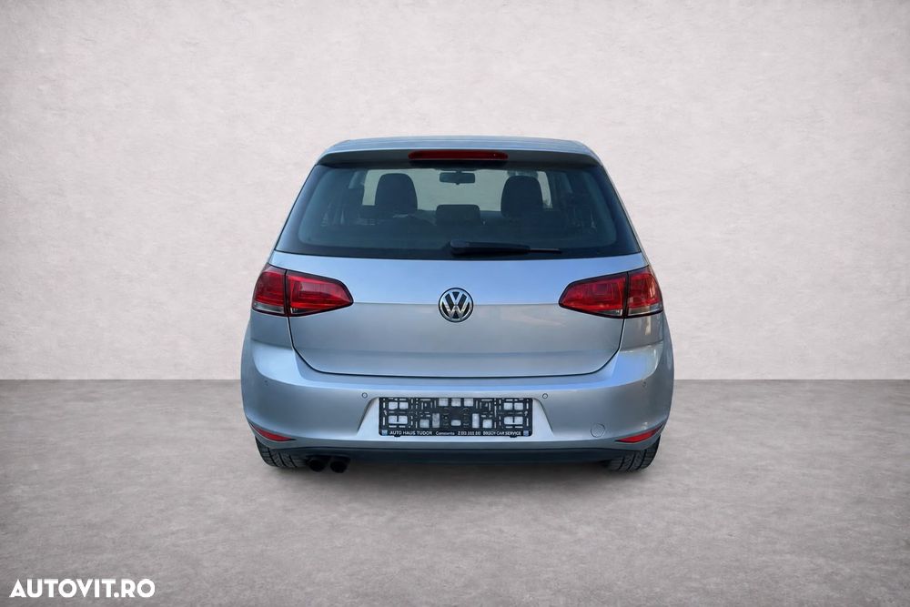 Volkswagen Golf - 17