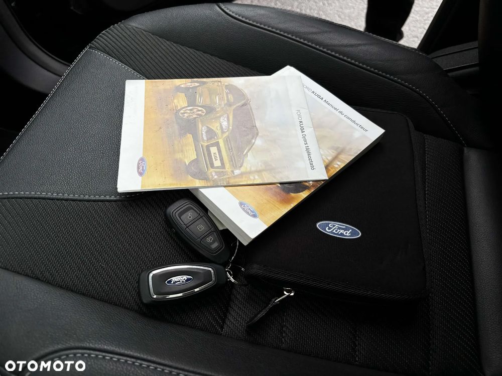 Ford Kuga 2.0 TDCi 2x4 Titanium - 40