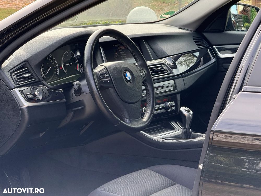 BMW Seria 5 525d Luxury Line - 12