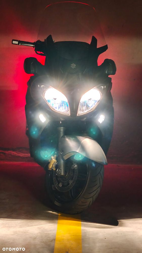 Suzuki Burgman - 1