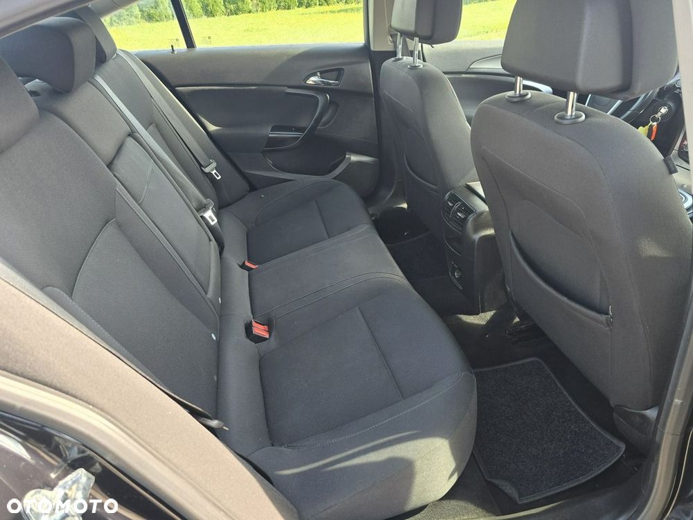 Opel Insignia - 23