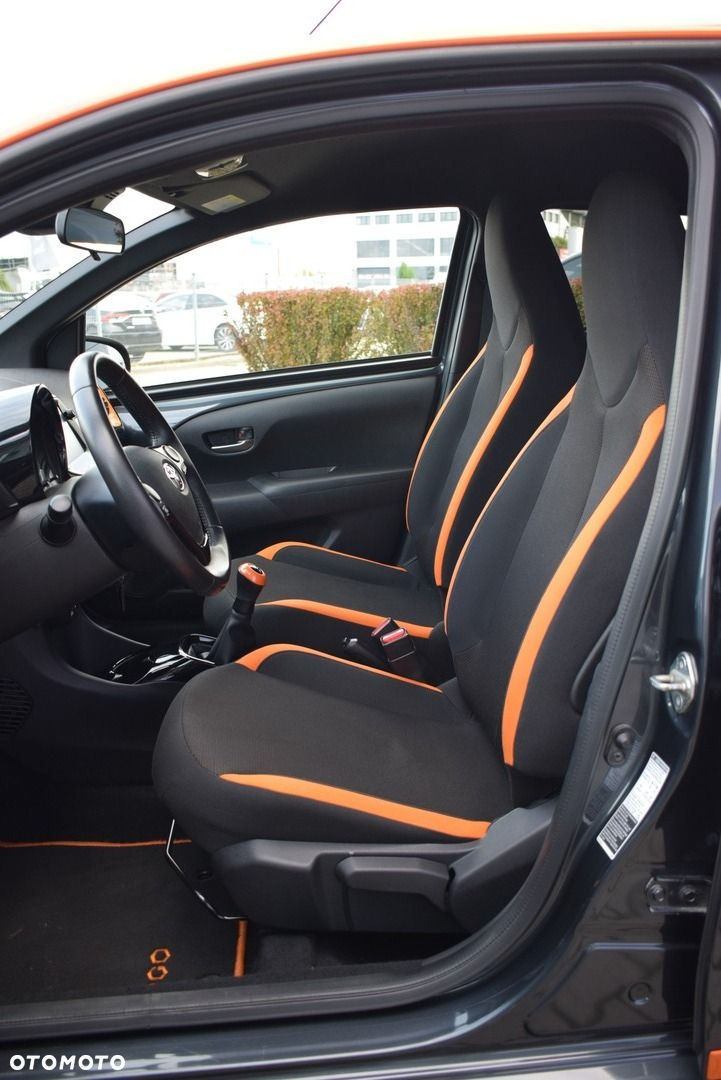 Toyota Aygo 1.0 VVT-i JBL Edition - 12