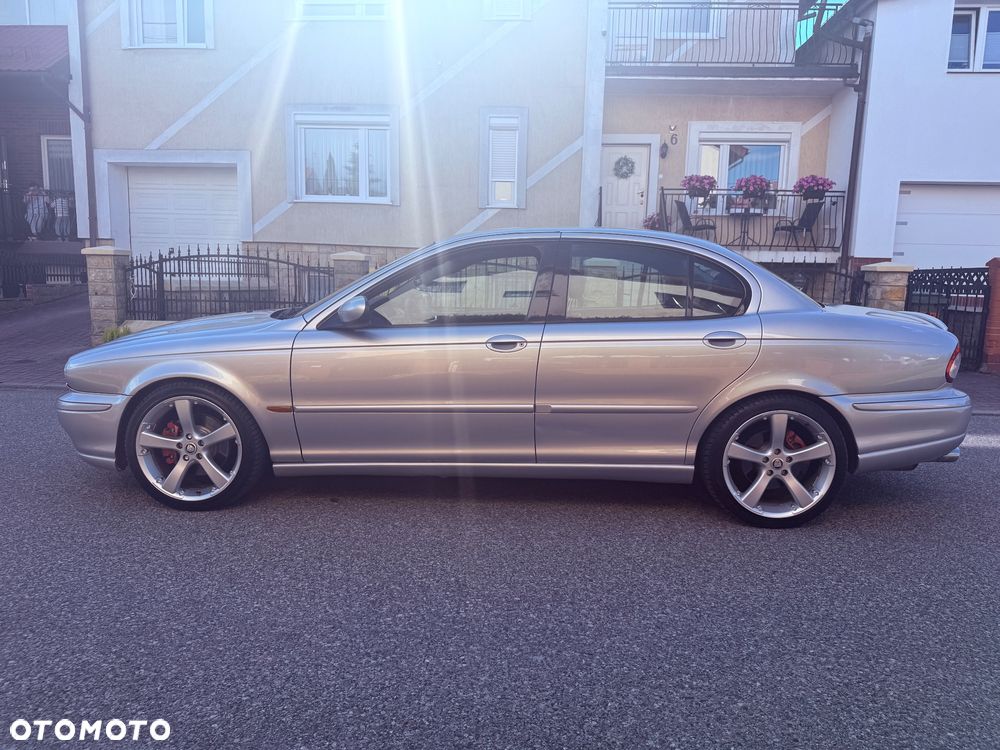 Jaguar X-Type 2.5 V6 4x4 Executive - 9