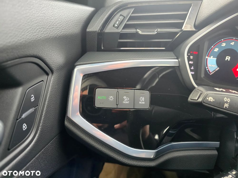 Audi Q3 35 TFSI Advanced S tronic - 38