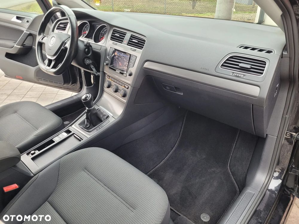 Volkswagen Golf 1.2 TSI BMT Trendline - 27