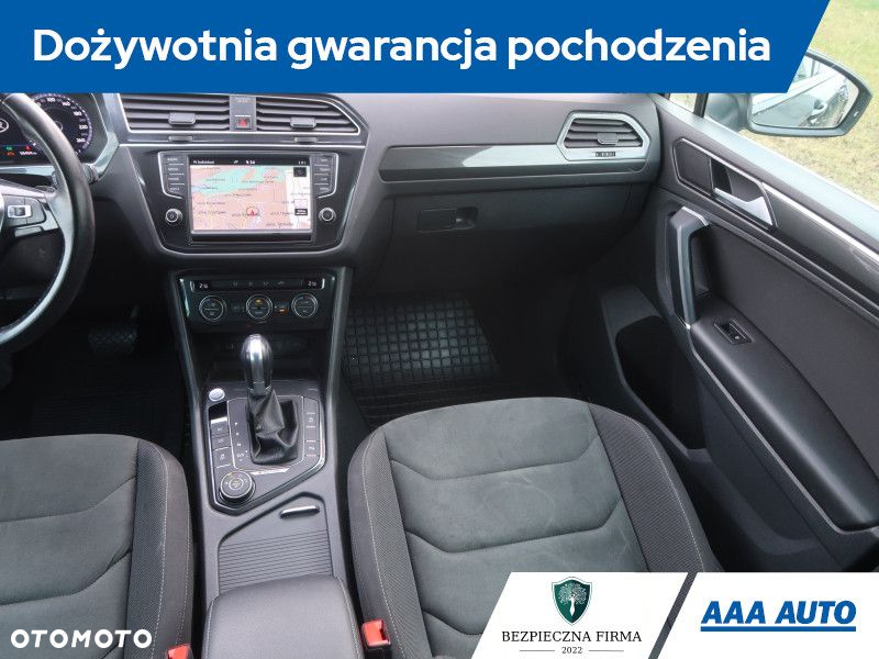 Volkswagen Tiguan - 9